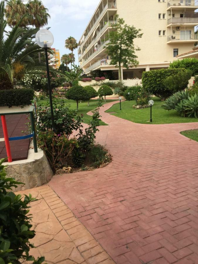 토레몰리노스 Carihuela Palace Beach 아파트 외부 사진